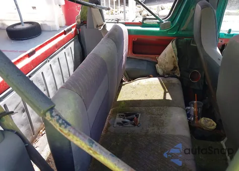 1995 Geo Tracker из США, поврежденный, VIN 2CNBJ1869S6911342